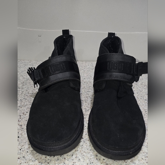 UGG M Neumel SnapBack Boots Ankle Chukka Shoes Black Suede Men’s Size 15